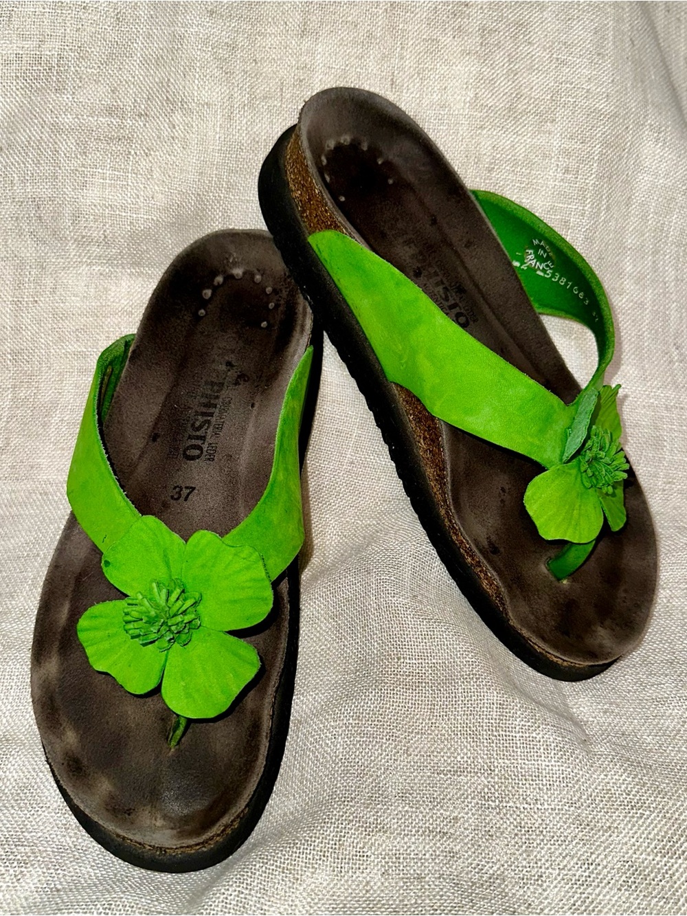 MEPHISTO Lime Green Leather Flower Cork Thong Sandals Size 37 US 6.5